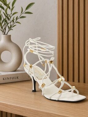 ✨Valentino Garavani
Women's Rockstud Gladiator Kitten Heel